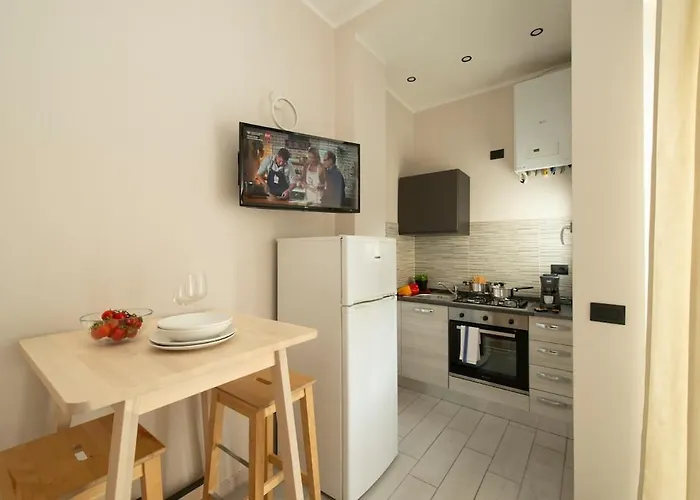 Monolocale X 2 Con Balcone E Cucina - Famagosta Apartament Mediolan