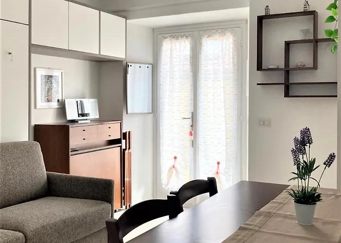 Splendido Monolocale Moderno - Wifi E Ac - Cortina *