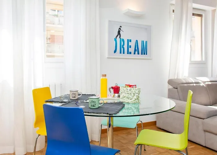 Light Blue Home-sempione Park-metro M2-brera