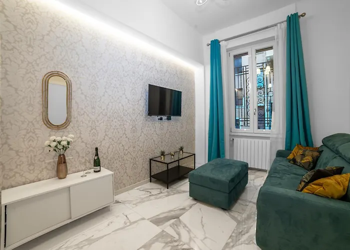 Bright '44' Cosy And