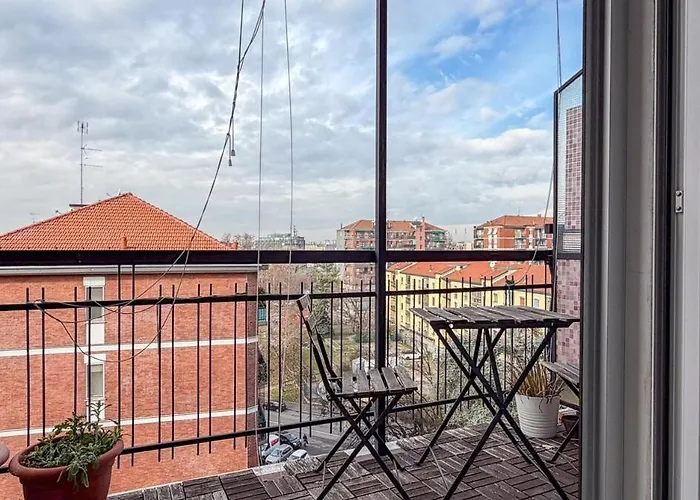 Metro 8 Min Cozy With Balcony Μιλάνο