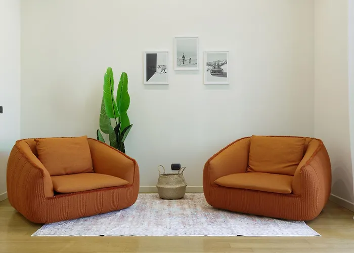 Hl Collection - Heart Of Fashion District