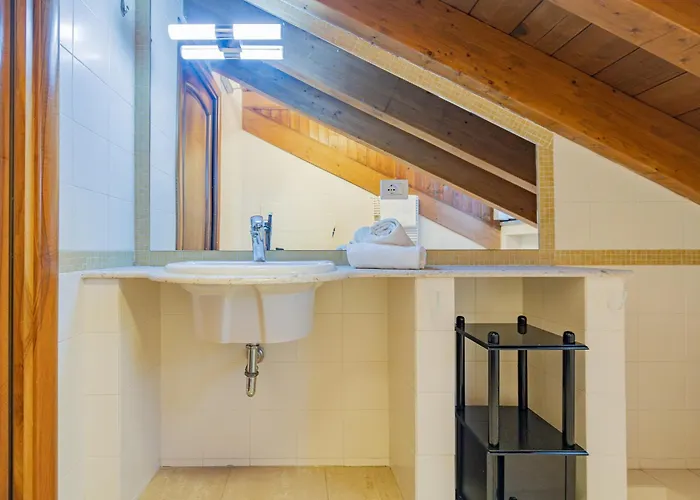 Appartement Bnbest Tricolore 6 Pax Milaan