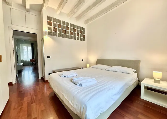 Nolo - Floor Bright - Metro Pasteur Appartamento