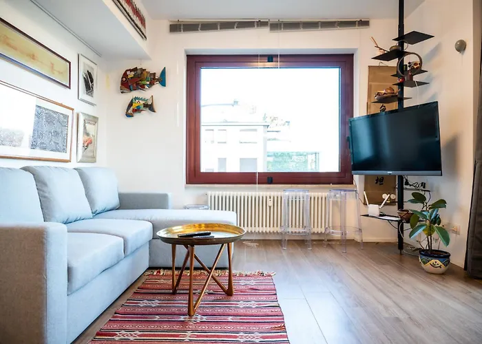 Anfossi Home, In Porta Romana, Design E Comfort, Con Grande Terrazza Privata, Vista Parco דירה *