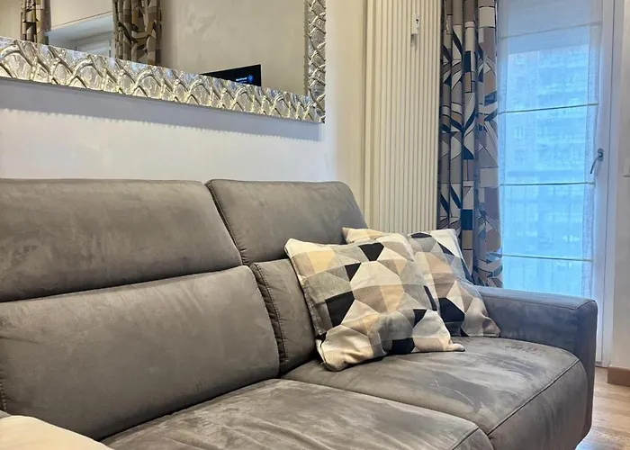 Bilo Lumiere - 1 Bedroom - Close To Gambara M1 And Tolstoj M4 *