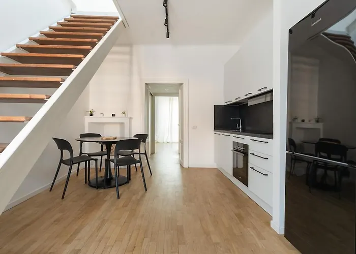 Navigli - Montevideo - Bilocale Su Due Piani 밀라노