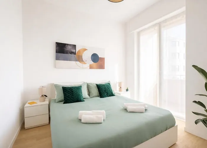 Isola-garibaldi, Elegante Con Wi-fi E Balcone Privato * Milano