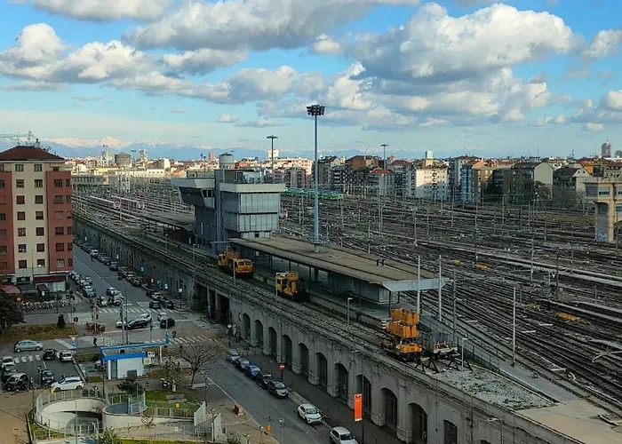 Beautiful Floor House With View In The Center! *