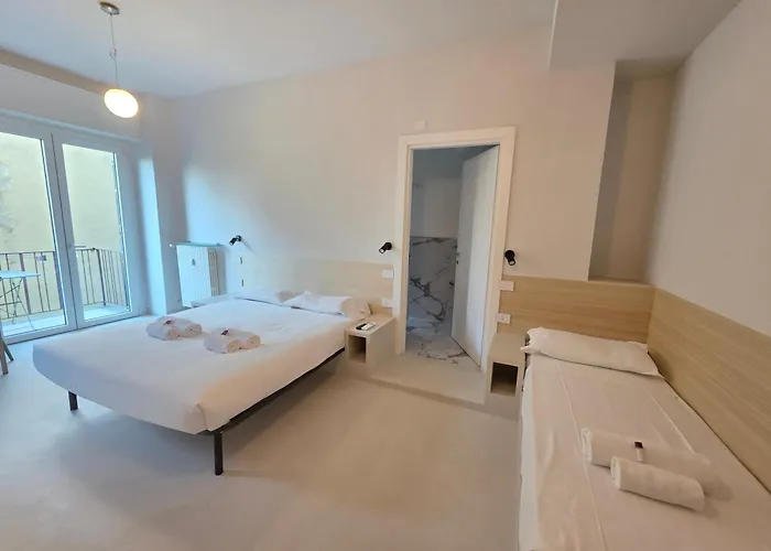 Maciachini - Menabrea With Balcony Next To Metro M1 - 15 Min To Duomo Lejlighed