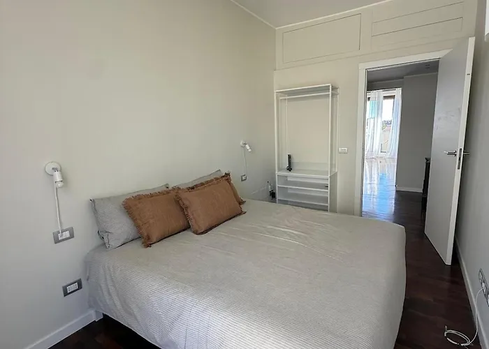 Apartment Bright House Between Navigli And Parco Solari Milan