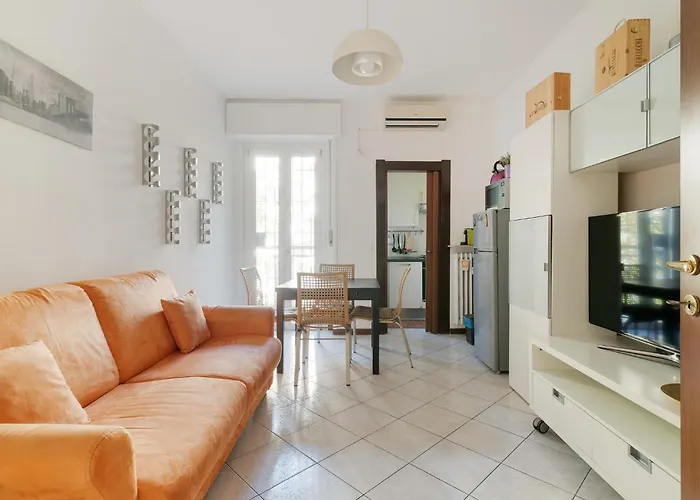 Guesthost - Bright Comfy