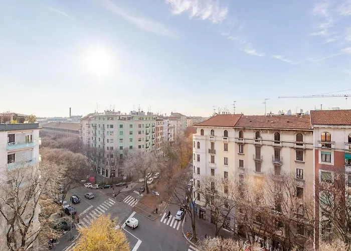 Luxury Elegant Penthouse 2 Bedrooms, 2 Bathrooms Milaan