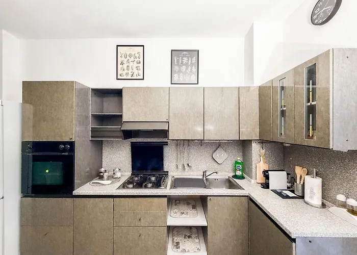 Three-room 2 Bedrooms With Balcony 2 Min From Mediolan