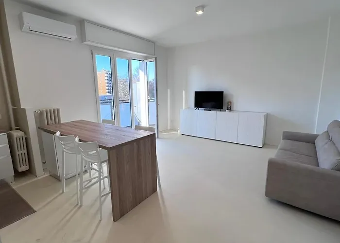 Apartment Elegante Bilocale Ristrutturato - Metro Inganni Milan