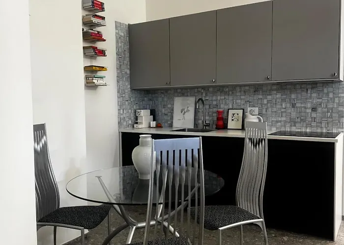 C L I N K E R H O U S E Mediolan