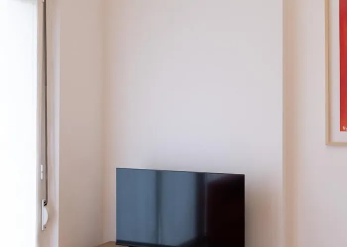 Elegant One Bedroom Bocconi Daire *