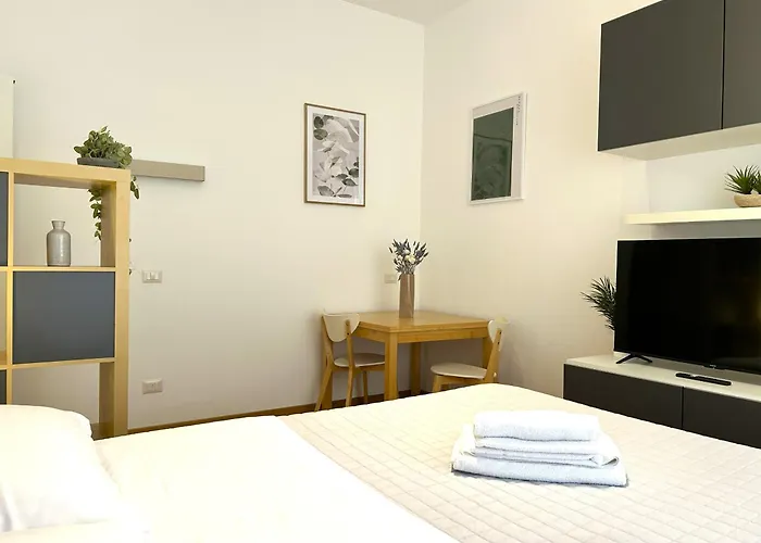 Zen Courtyard - Porta Romana Apartamento *