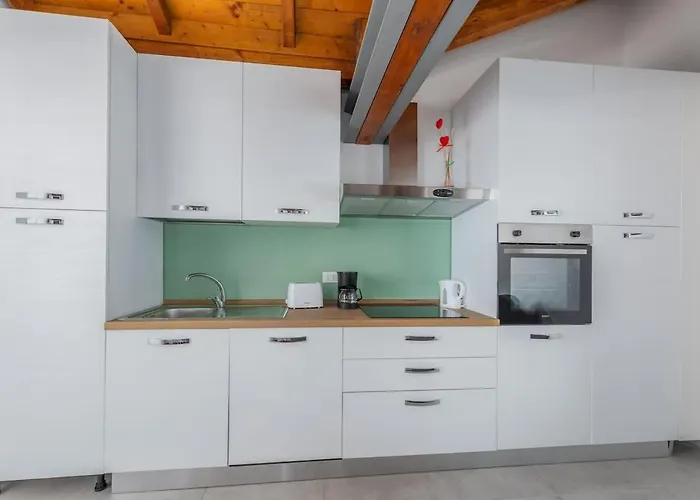 Apartment Homey Grandeur - Spacious With Terrace & Wi-fi Milan