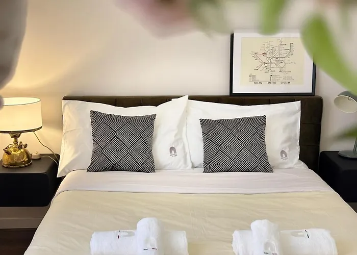 דירה Designer Apartment, Entire Home, 2 Bathrooms, For Families, Groups