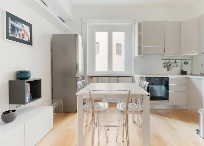 Guesthost - Cosy In Vetra Milano