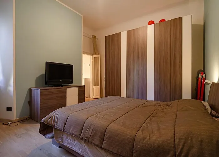 Quiet Just Minutes From The Center *