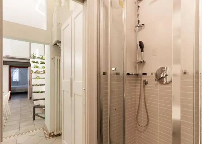 Charming Near M1 Loreto And Iconic Tram 1 To Center Apartment