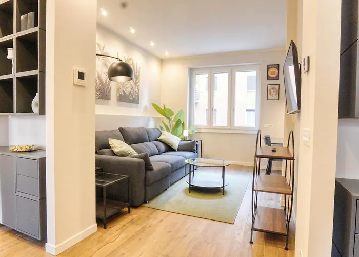 Darsena Contemporary - Spacious 2br A Few Steps From Centre Apartmán