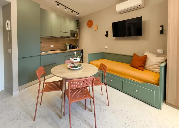 Apartment Drops & Dots In The Key Area Of *