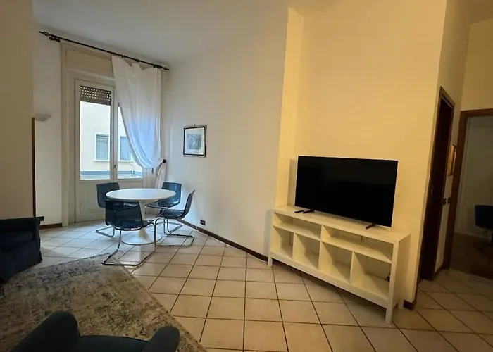 Bright & Cozy Center