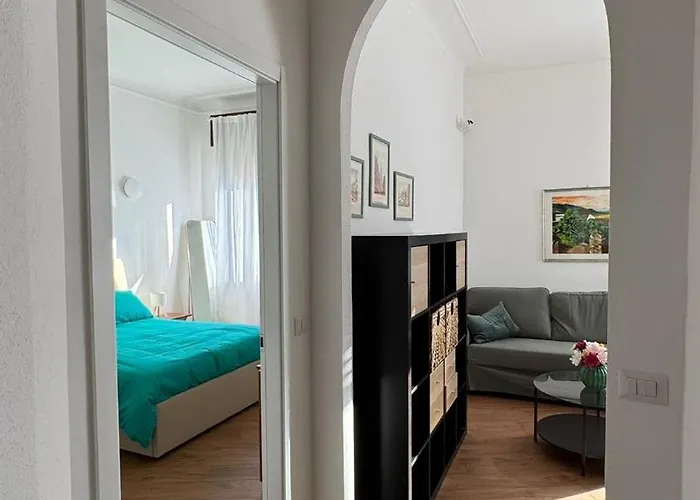 アパート Modern And Bright Two-room Above The M3 Metro *