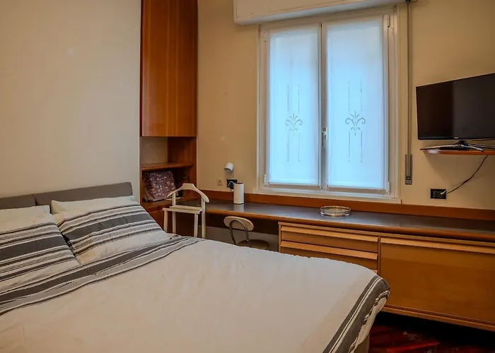 Ampio Trilocale Nel Cuore Di - 97mq Di Comfort 公寓 *