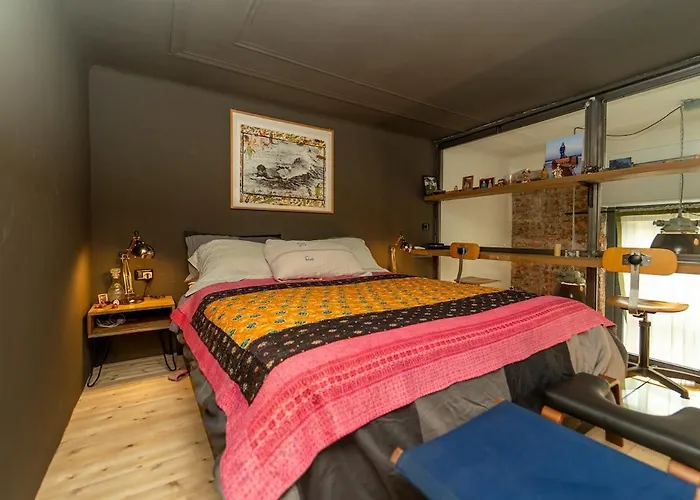 Urban-ethnic Con Ac, Wifi E Smart Tv