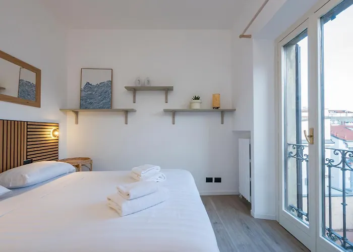 아파트 Bright Top-floor With Private Terrace 밀라노