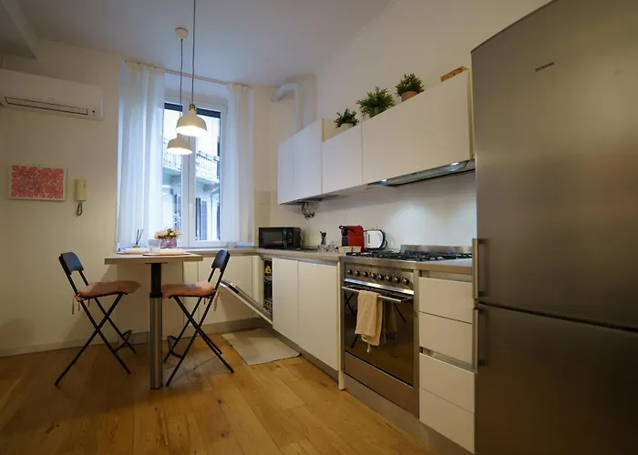 M5 Cenisio 5min-buzzi 3min-citylife-mico-chinatown-ac Apartamento *