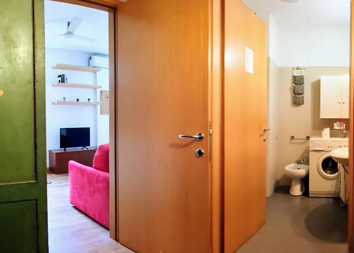 Casa Altaguardia Porta Romana Metro M3 Lägenhet