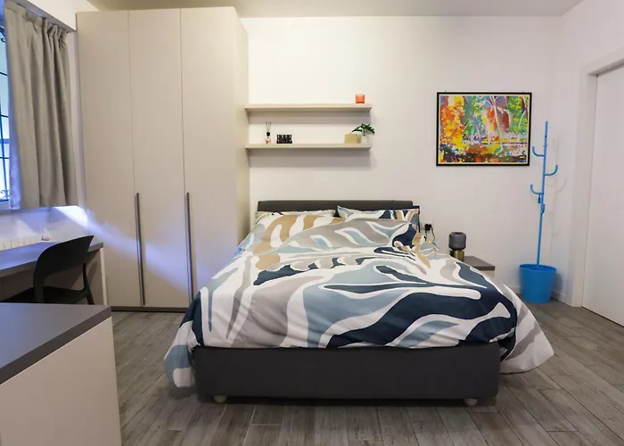 Open Space Con Veranda A Citta Studi 公寓