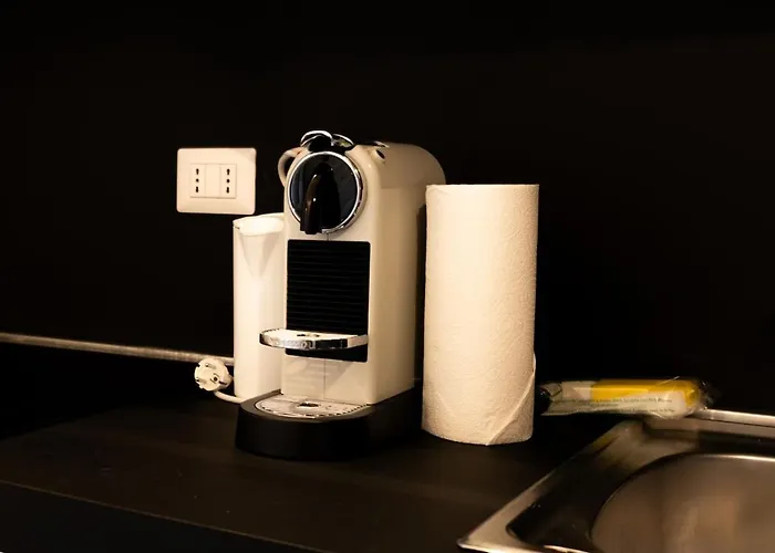 Isola Loft 5 Minutes Walk From Garibaldi Station *