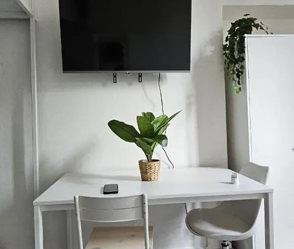 アパート Design Loft A 10 Min Dal Duomo - Metro Brenta ミラノ