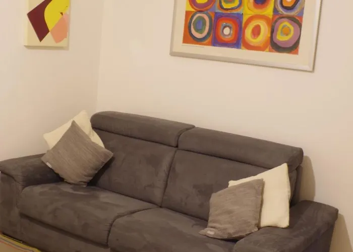 Monolocale Porta Romana E Ben Collegato ミラノ