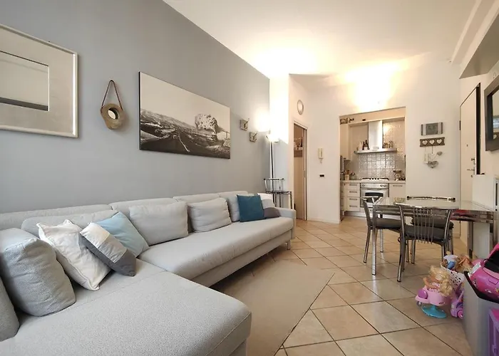 Smart - Adriano & Metro Crescenzago Apartamento Milão