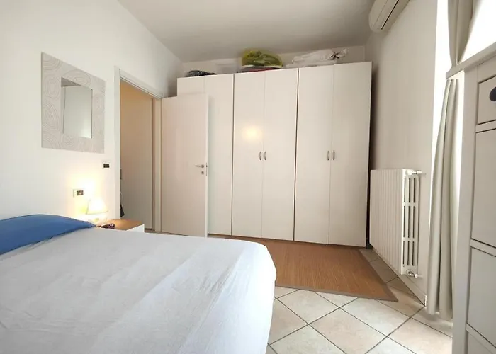 Smart - Adriano & Metro Crescenzago Milão