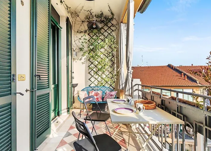 Artistic In The Heart Of *