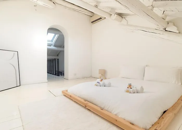 Navigli - Montevideo - Bilocale Su Due Piani 아파트