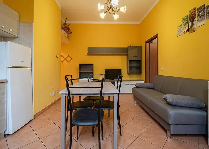 Elegant Certosa - 5 Minutes From The Duomo 아파트 밀라노