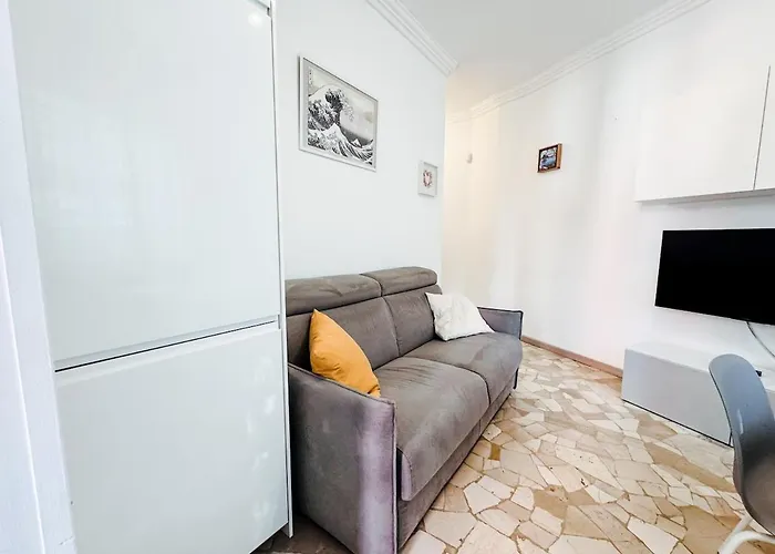 Salgari - Vicino Metro E Tram - *