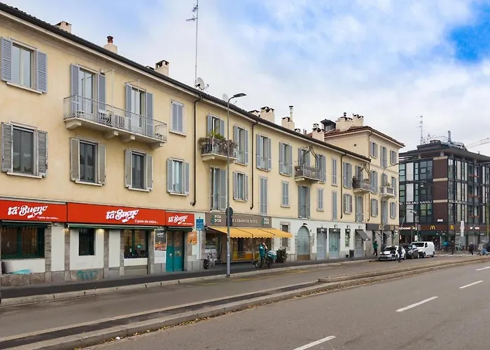 In The Heart Of Charm And Comfort On The Navigli アパート