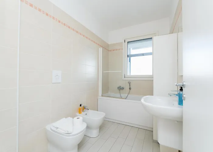 3br With Large Terrace - 800m From San Leonardo M1 ミラノ