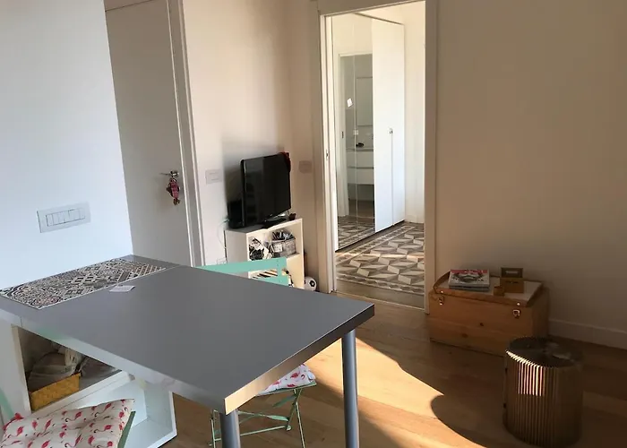 Corso Lodi - Prada, Comfort In *