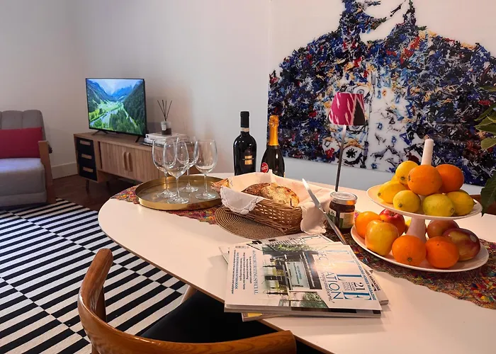 Brera Elegant Steps From Duomo, Montenapoleone, Design & Fashion Week